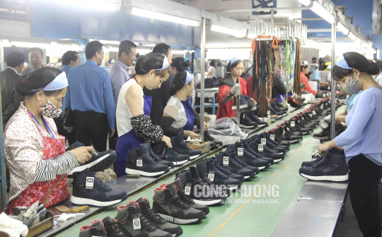 Tọa đàm: Chủ động nguồn nguyên phụ liệu – Bài toán cạnh tranh cho ngành da giày