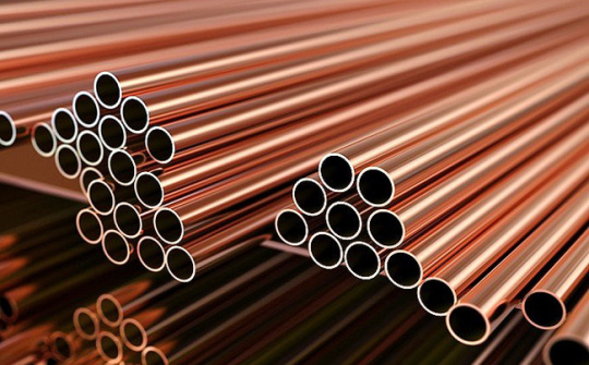 Giá kim loại biến động trái chiều