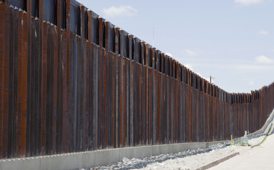 5,7 tỷ USD cho Dự luật ngân sách xây tường biên giới giữa Mỹ với Mexico