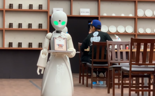 Áp dụng mạng 5G cho quán cà phê robot đầu tiên trên thế giới
