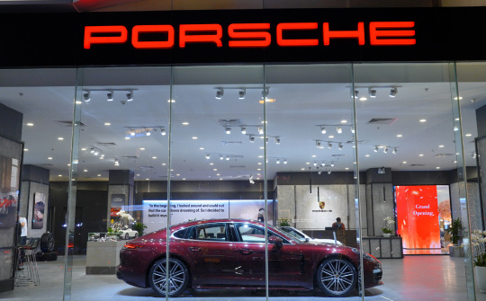 Mê mẩn với những chiếc Porsche mới toanh xuất hiện tại Hà Nội