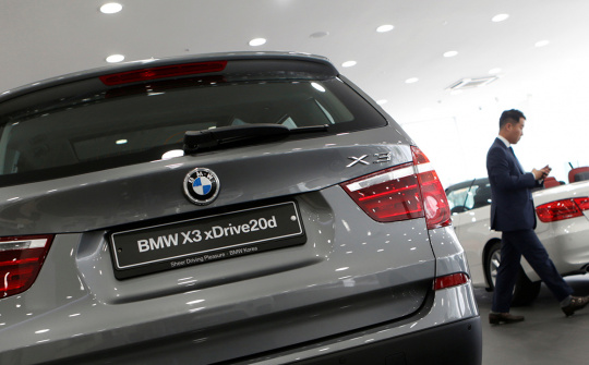 Tại sao hãng xe lừng danh BMW vừa bị phạt 13 triệu USD?