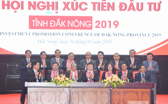 Đắk Nông trao quyết định đầu tư cho các nhà đầu tư  trị giá khoảng 50.000 tỷ đồng