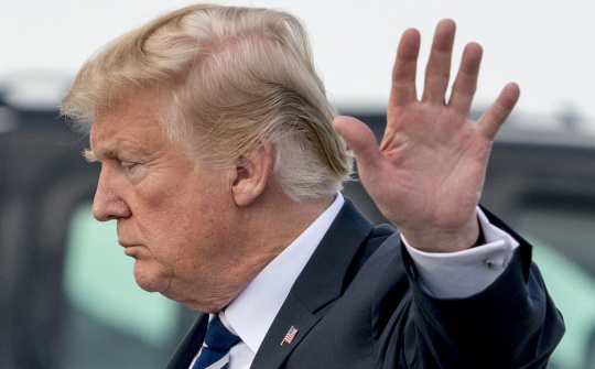 Quốc tế nổi bật: Mình ông Trump chống lại Hạ viện Mỹ