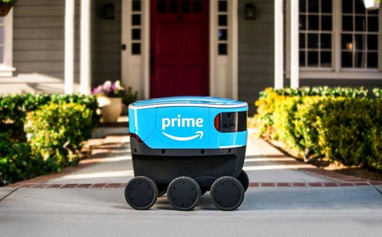 Amazon thử nghiệm người máy giao hàng tự động