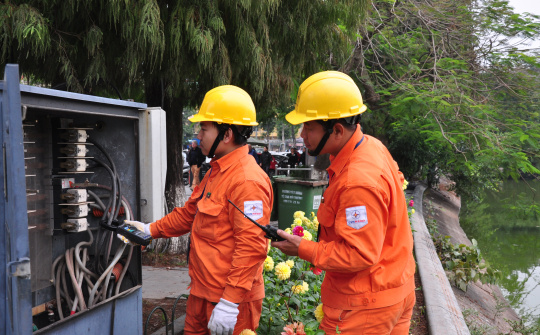 Hà Nội: Tăng cường đảm bảo điện phục vụ Tết Nguyên đán Kỷ Hợi 2019
