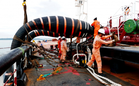 Lọc dầu Dung Quất nhập chuyến dầu thô thứ 800