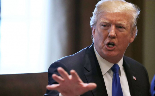 Tin ảnh: Trump dọa đóng cửa Chính phủ nhiều năm