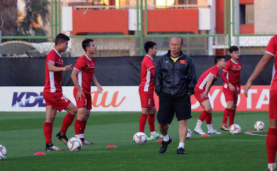 Thầy Park: “Trước khi tìm cách ghi bàn, nhiệm vụ của đội tuyển Việt Nam là cần giữ sạch lưới"