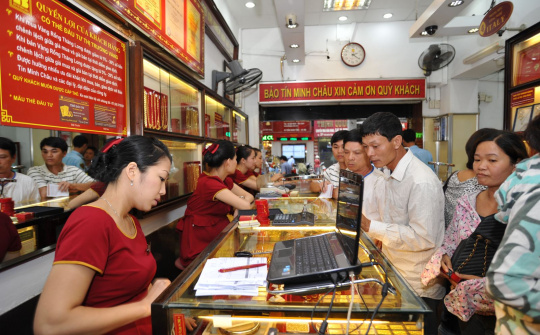 Giá vàng hôm nay 8/1: Vàng đồng loạt quay đầu giảm