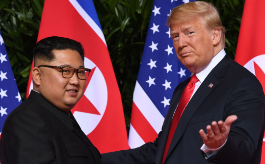 Tin ảnh: Trump sai người đi tìm địa điểm gặp Kim Jong - Un