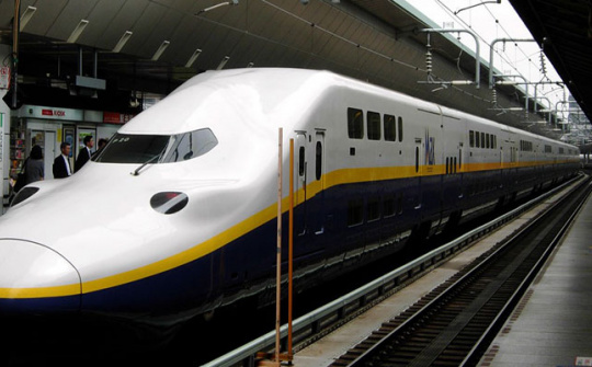 Tokyo thử nghiệm tàu điện lái tự động