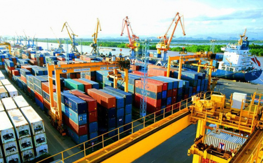 Hay nhất là tăng trưởng cao mà vẫn kiểm soát được lạm phát