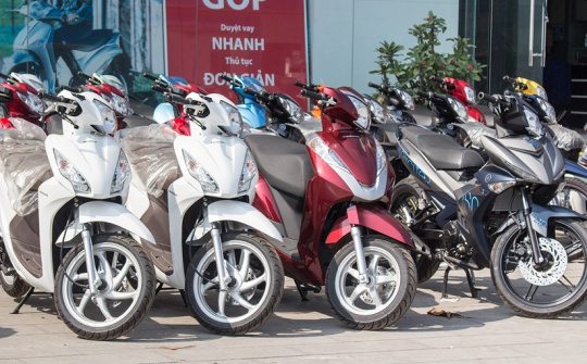 Doanh số bán xe máy liên tục giảm, người Việt đã “mua đủ”?