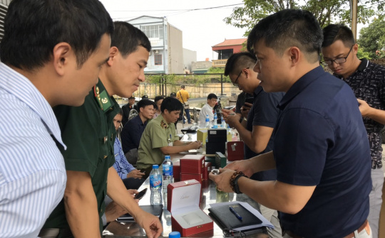 Gần 16.000 đồng hồ "nhái" các nhãn hiệu nổi tiếng Thuỵ Sỹ bị thu giữ