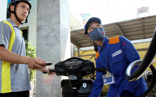 Sau lần tăng 666 đồng/lít, giá xăng giảm nhẹ từ chiều 16/10