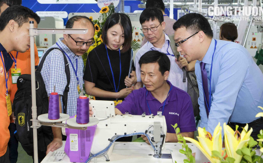Doanh nghiệp phụ trợ kỳ vọng "4.0 hóa" công nghệ và thiết bị ngành Dệt may