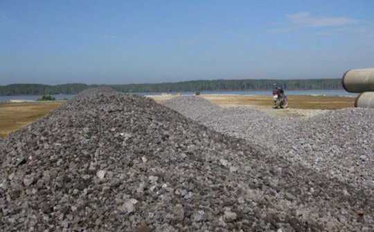 Sản xuất cát nhân tạo từ xỉ thải nhà máy luyện gang