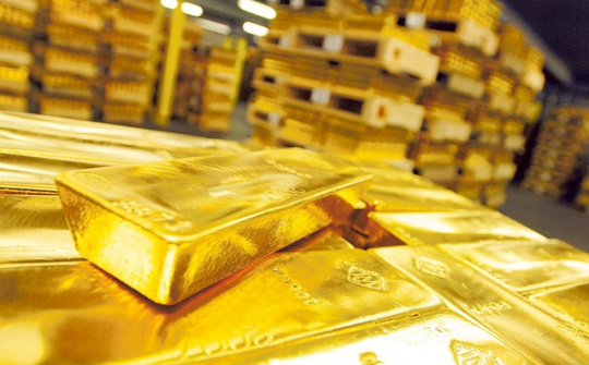 Giá vàng bật tăng, áp sát ngưỡng 42 triệu đồng/lượng (ngày 26/10)