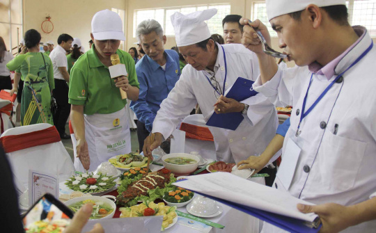 38 mâm cơm dinh dưỡng và hàng trăm quyết tâm hành động vì an toàn thực phẩm