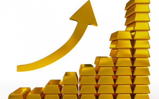 Giá vàng bật tăng mạnh sau quyết định hạ lãi suất của FED (ngày 31/10)