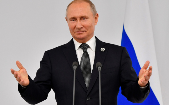 [Tin ảnh] Putin tự tin về vũ khí của Nga