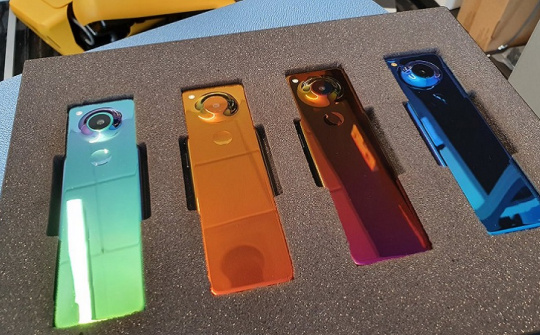 "Vừa cao, vừa gầy", smartphone thiết kế siêu lạ đang được bí mật thử nghiệm