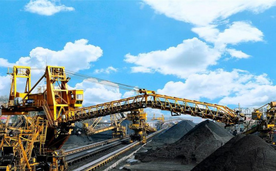 TKV hiện đại hóa công tác pha trộn than