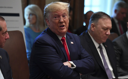 [Tin ảnh] Ông Trump sẵn sàng gỡ bỏ thuế quan cho Trung Quốc?