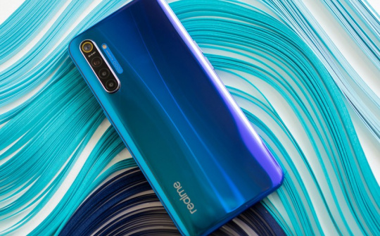 Smartphone đầu tiên trên thế giới có camera 64 MP sắp lên kệ thị trường Việt