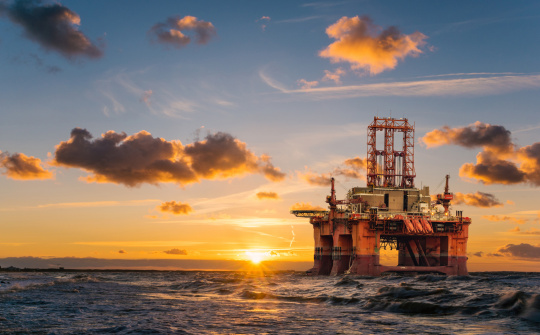 Reuters: Dự báo giá dầu Brent đạt trung bình 62 USD/thùng trong năm 2020