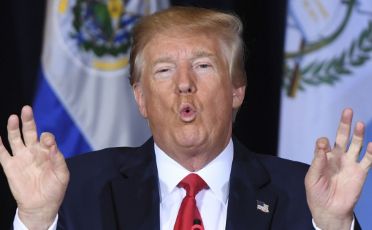 [Tin ảnh] Ông Trump quyết không tha cho Trung Quốc