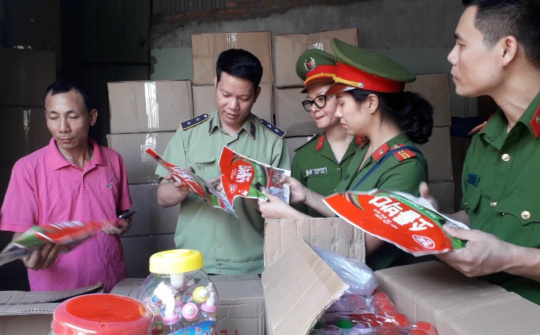 3 cửa hàng kinh doanh bị phát hiện bán sản phẩm in đường lưỡi bò