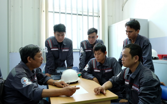 Người giữ ánh sáng