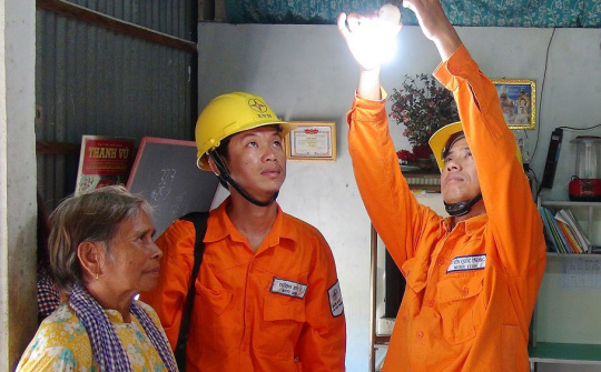 EVN nhiều hoạt động thiết thực tri ân khách hàng năm 2019