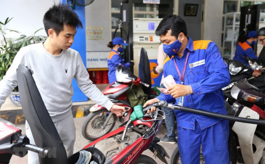 Kỳ điều hành 3/4/2023: Giá xăng tăng nhẹ, giá dầu giảm