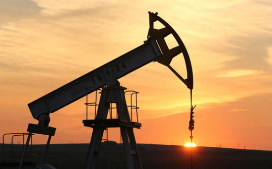 Giá dầu thô giảm nhẹ bất chấp tín hiệu tích cực từ thỏa thuận thương mại Hoa Kỳ - Trung Quốc