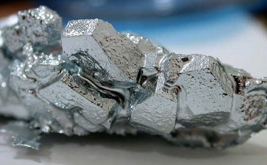 Phát minh ra kim loại bạc bền nhất thế giới