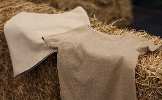 Ra mắt quần áo làm từ rơm lúa mì