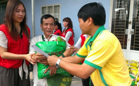 Người lao động Nhà máy Đạm Phú Mỹ với chương trình từ thiện “Ngàn tấm bánh, Vạn nghĩa tình”