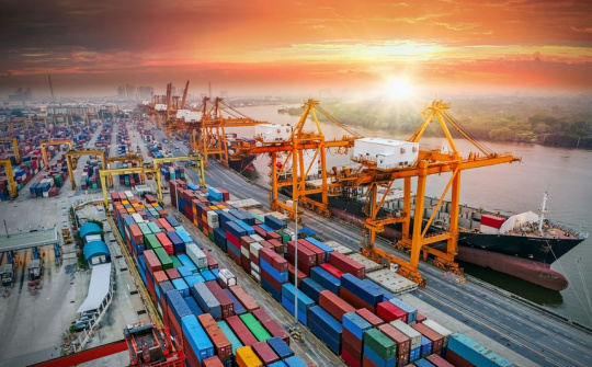 Xuất siêu chính thức cán mốc 11 tỷ USD