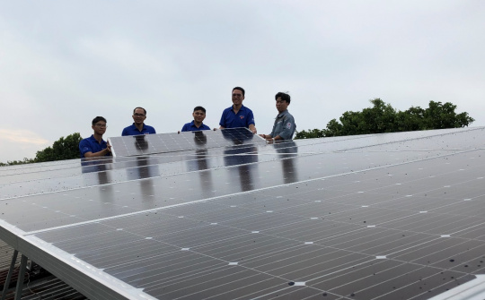 Công ty Nhiệt điện Phú Mỹ: “trao điện mặt trời, làm ấm tình đời”