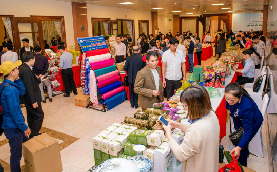 Hàng trăm doanh nghiệp tìm cơ hội kết nối, bắt tay “đẩy thuyền” OCOP đi xa hơn