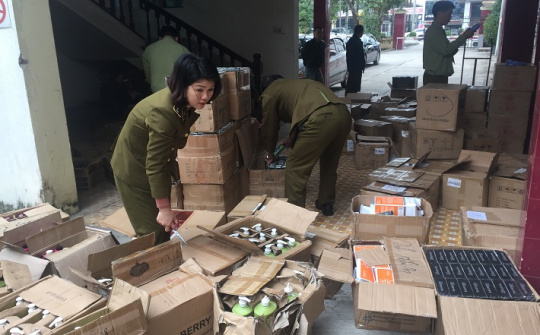 QLTT Nghệ An: Chủ động theo dõi sát diễn biến giá, bình ổn thị trường cuối năm