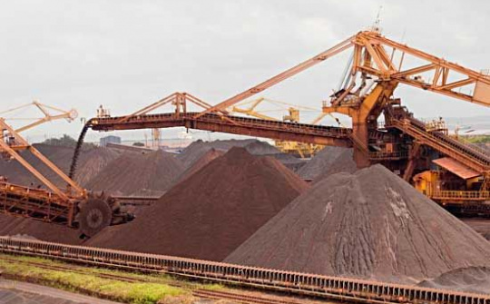Giá quặng sắt tăng trở lại do lo ngại thiếu hụt nguồn cung