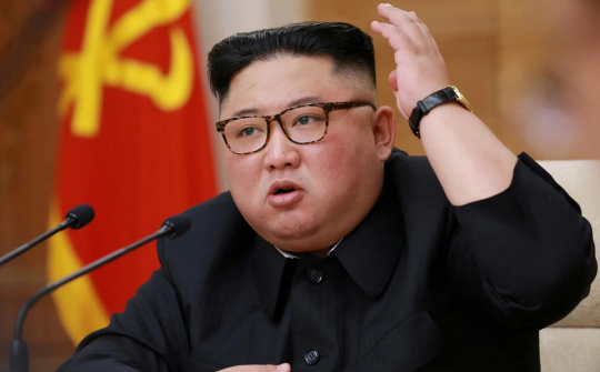 [Tin ảnh] Động thái "khó hiểu" của ông Kim