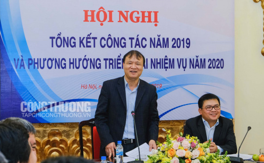 Hoạt động quản lý ngành công nghiệp gắn với lợi ích thực chất của doanh nghiệp