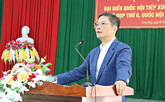 Bộ trưởng Trần Tuấn Anh tiếp xúc cử tri tỉnh Quảng Ngãi