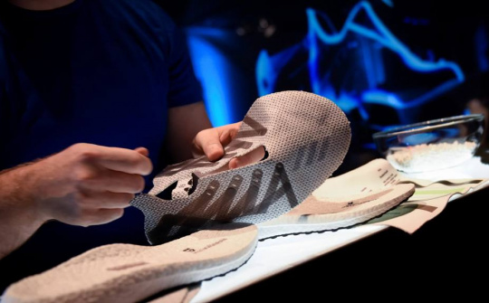 Adidas, Nike tiếp tục đến Việt Nam