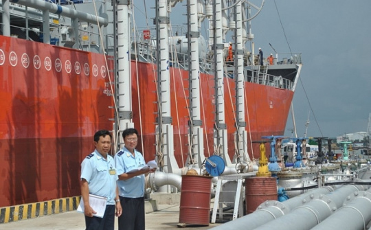 Không phải nộp thuế BVMT với dầu nhờn pha chế xuất bán